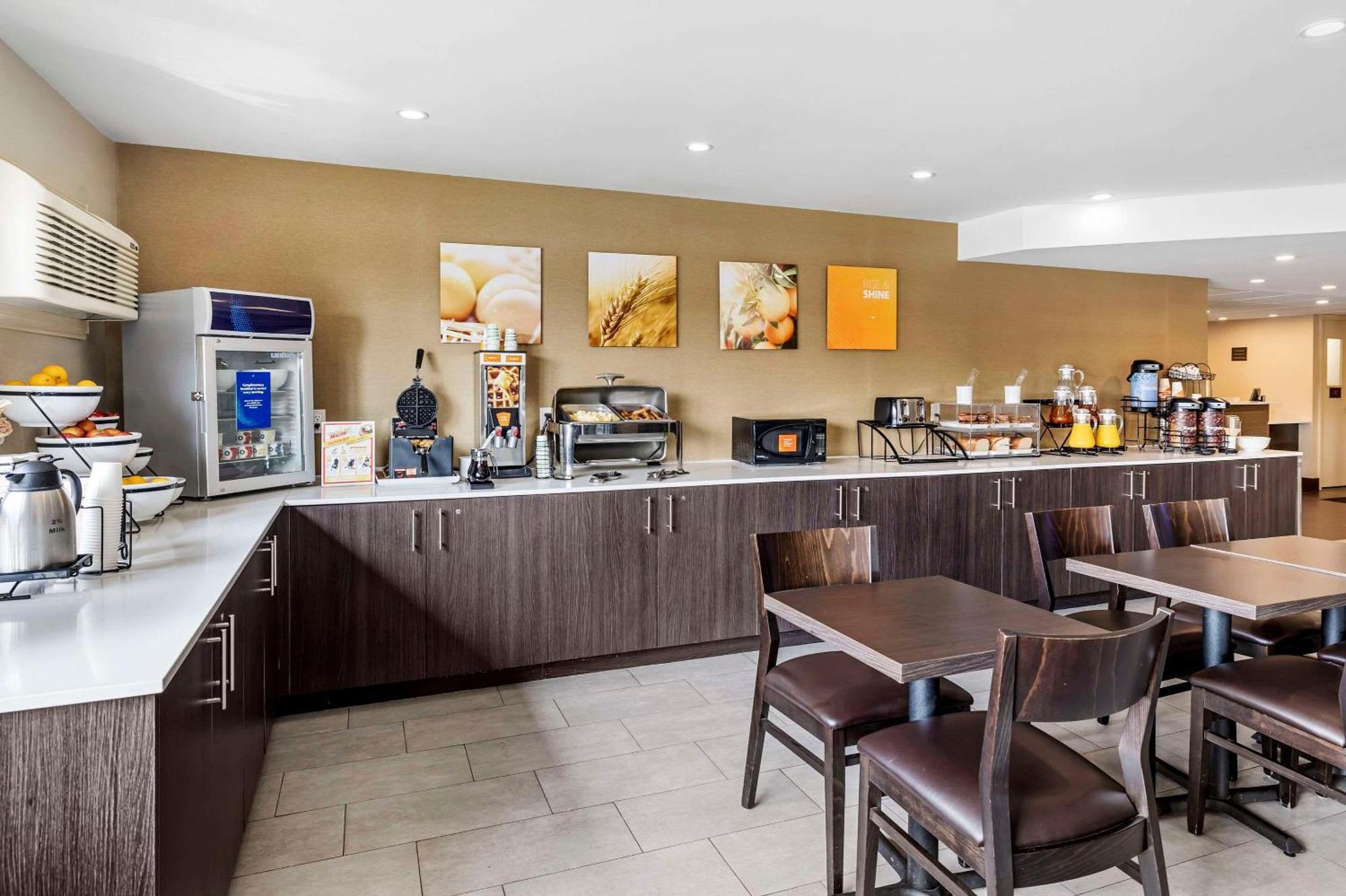 Comfort Inn Windsor Exterior photo