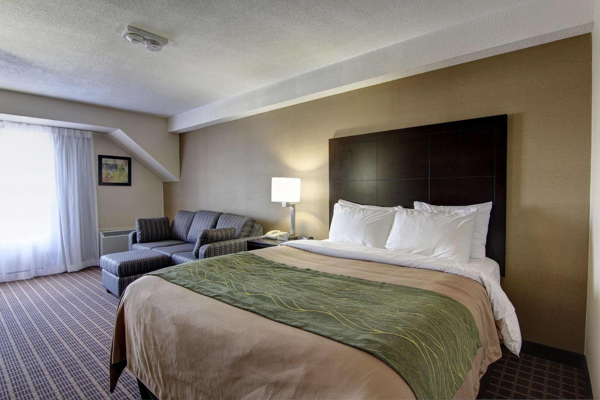 Comfort Inn Windsor Exterior photo